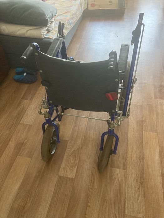 продаётся инвалидная коляска  б/у