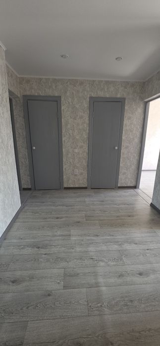 Продам трехкомнатную квартиру