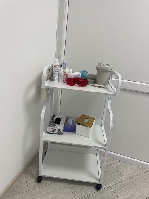 Столик для косметолога