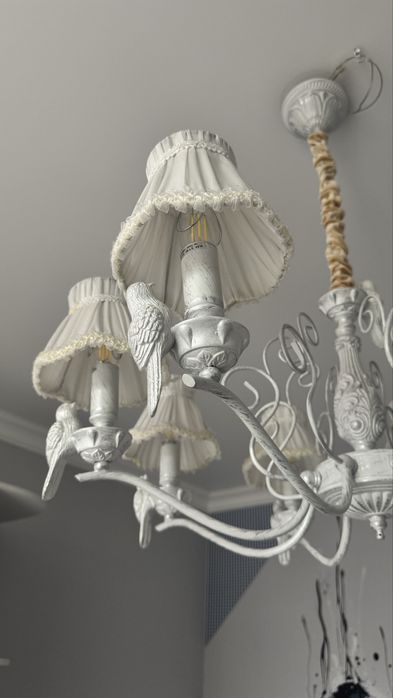 Люстра для детской комнаты