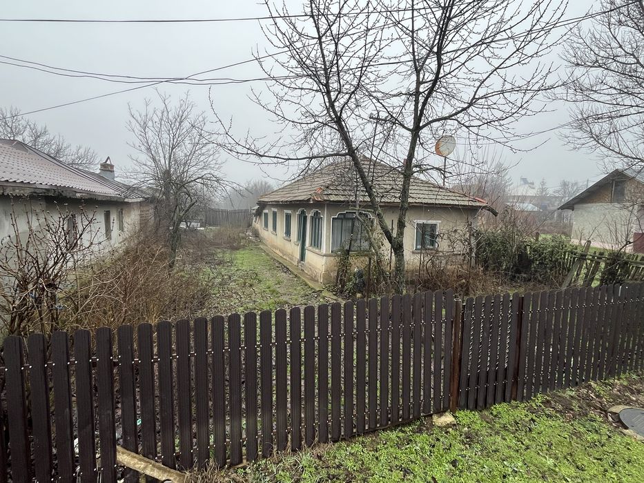 Casa de vanzare in comuna botoroaga