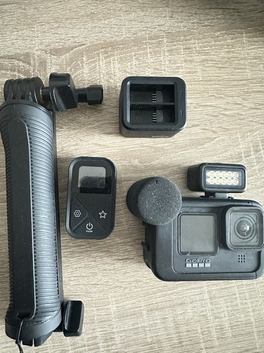 GoPro Hero 9 + kit media vlog + accesorii