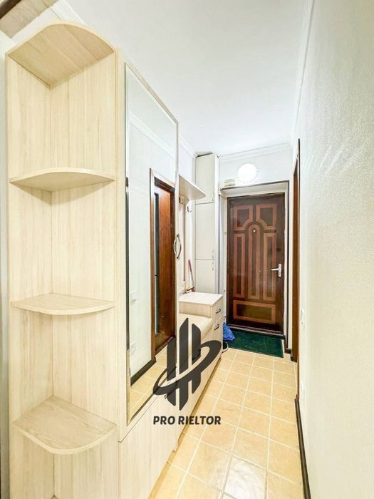 Продается 2 комнатная квартира ремонт Академгородок