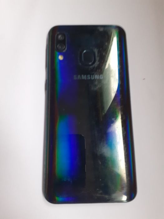 Samsung A 40  64 ГБ