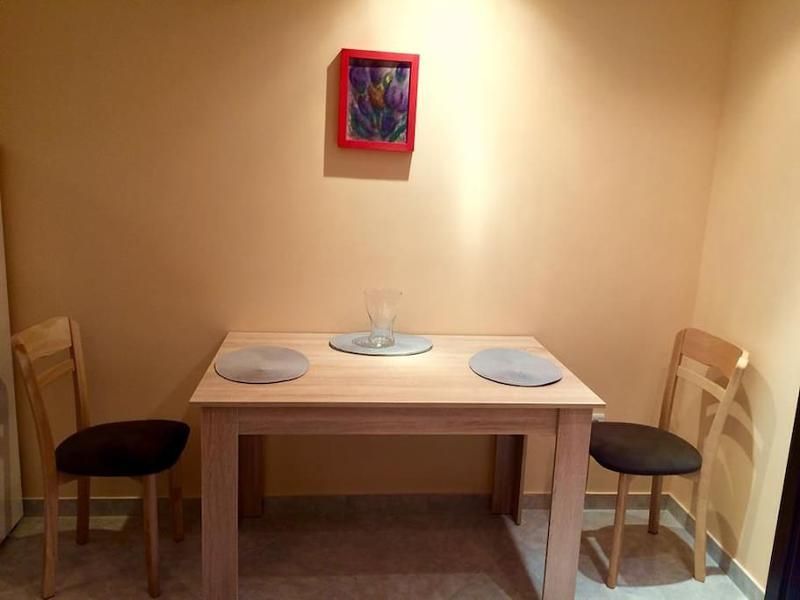 Дава се под наем Двустаен апартамент в Варна, Център - 70 кв.м за 600 € - Снимка #1