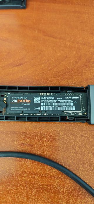 SSD Samsung 970 Evo Plus 256GB с кейсом