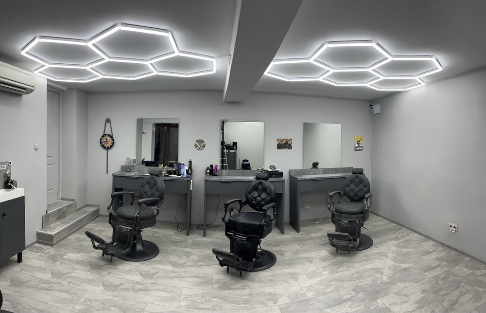 Motorway barbershop inchiriaza post frizerie