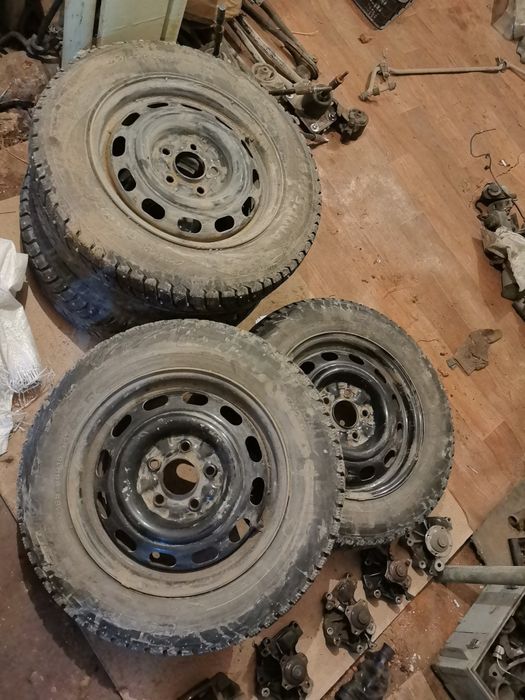 Мазда 626 Кронос R15 шипы.