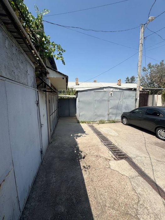 4.5 соток / Яшнобадский район / Продается участок с домом