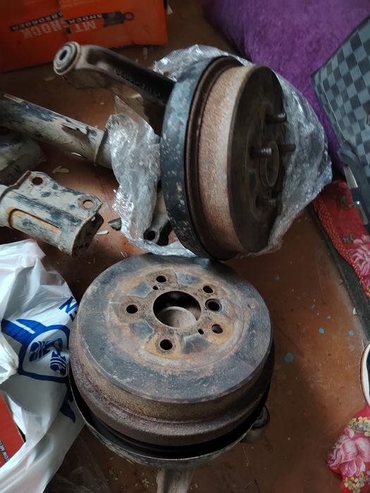 Задный цапфа со ступицей