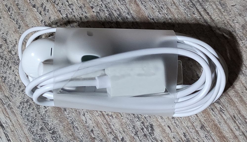 Наушники оригинал Tecno SPARK. НОВЫЕ