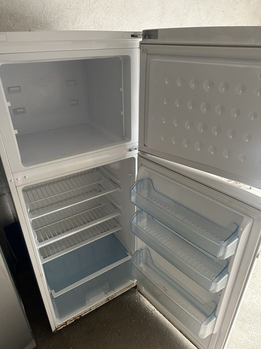Хладилник с фризер BEKO DSA27010