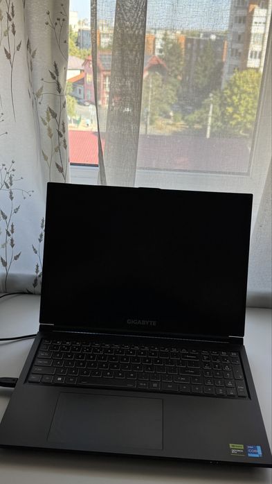Laptop gaming Gigabyte G6 KF 2024 | i7-13620H | RTX 4060 8GB | 16GB RAM | 1TB | 165Hz