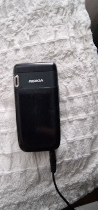 Nokia cu clapetă