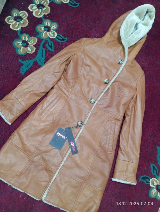 Женская куртка. Дублёнка
