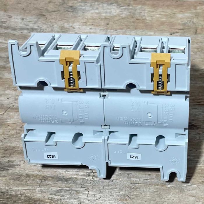 Hager HIM406 – Comutator de sarcină 63A, 4 poli