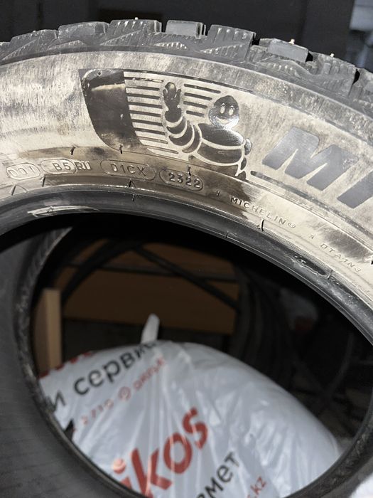 Комлект зимних шин Michelin X Ice North 4