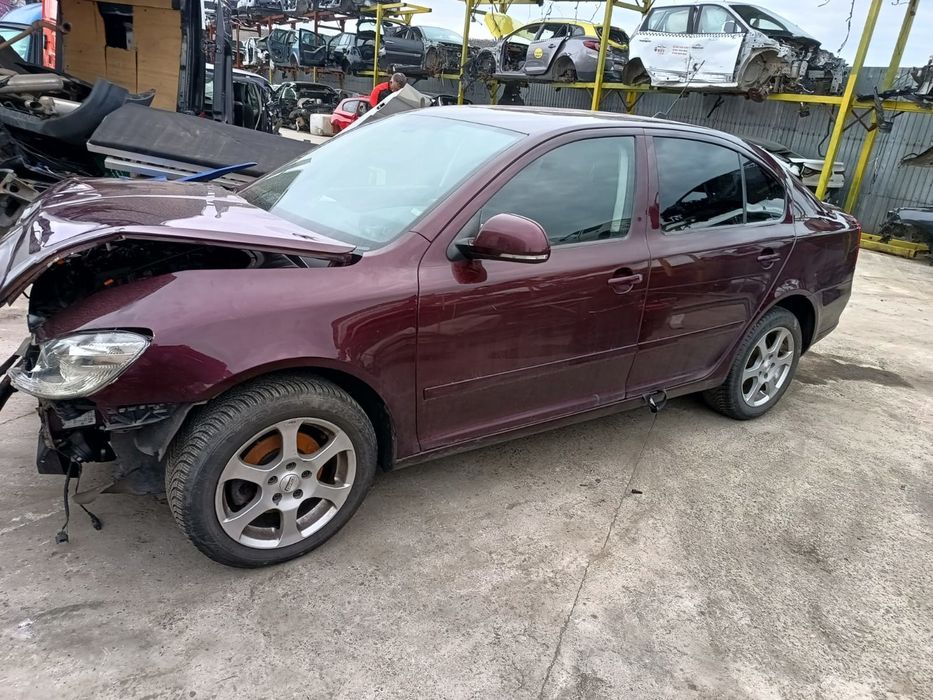 Dezmembrez Skoda Octavia - 2 (facelift) (2008 - 2013), 1.6 tdi CAYC, manual, CAYC, LHW