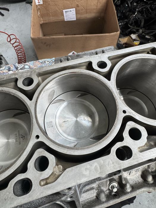 Бутала за Mercedes 278,157 63 amg 500 v8 biturbo