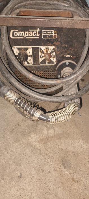 СО 2 Телоподаващ апарат