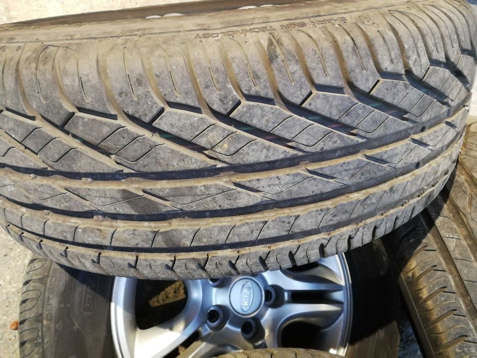 235/60/16  летни  Унироял дот1021 на джанти от Кия Спортидж