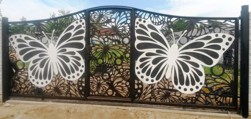 Porti din tabla (CnC) la comanda