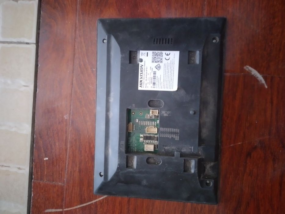 Ip Монитор б/у hikvision
