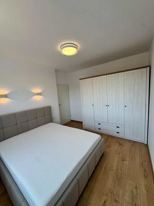 Apartament cu 3 camere , cu grădină proprie 100 mp / Sânpetru / 2 parcări.