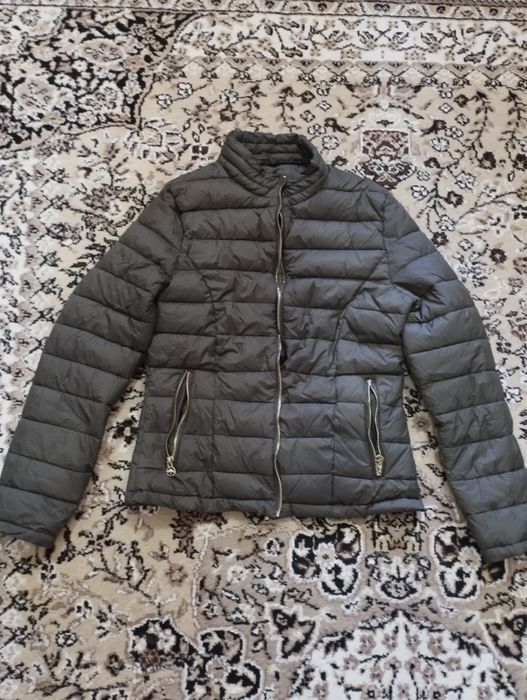 Продаю фирменную куртку