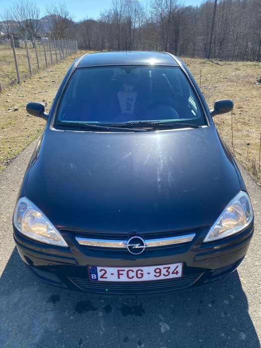 Mașină Opel corsa