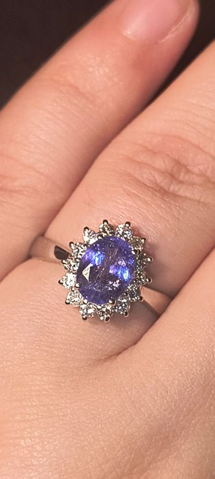 Inel cu Tanzanit și Diamante Naturale