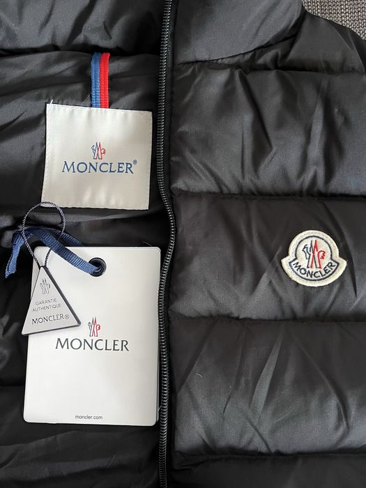 Moncler елек мъжки