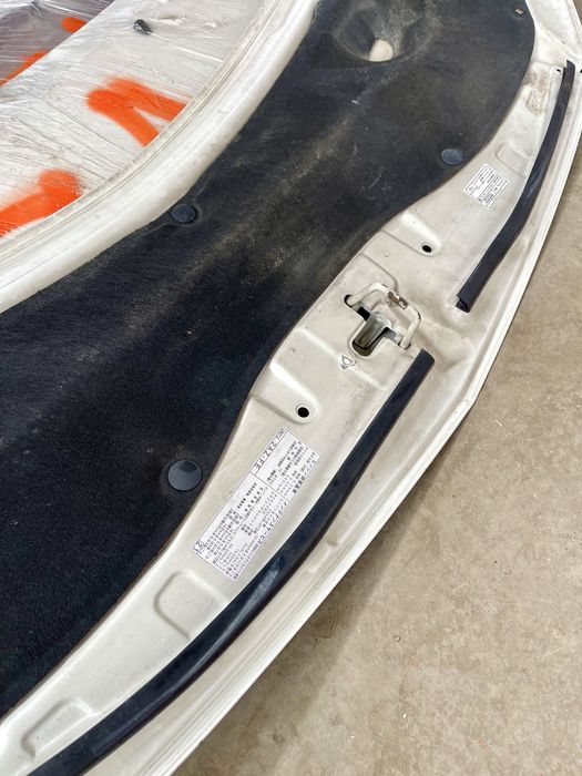 Капот на Alphard Альфард