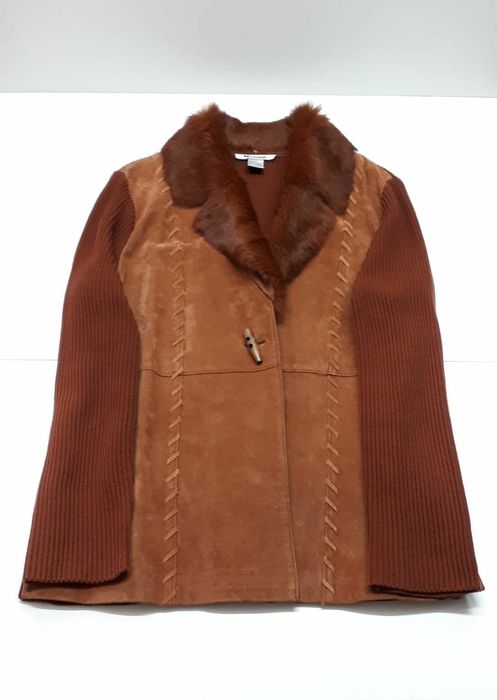 Тъмно синьо палто/яке/ и Велурено яке .Закупено от Англия цена-30лв.