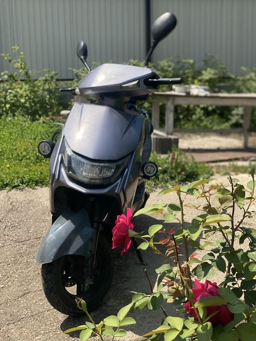 Электроскутер -1200w 72v