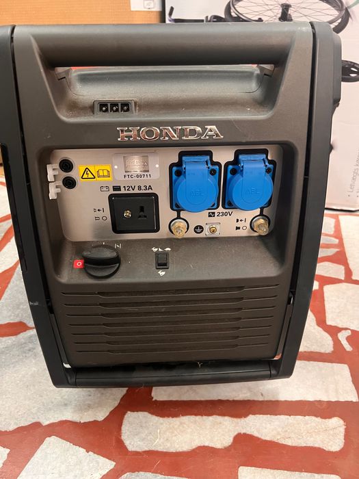 Бензинов генератор Honda EU30IK1 Handy