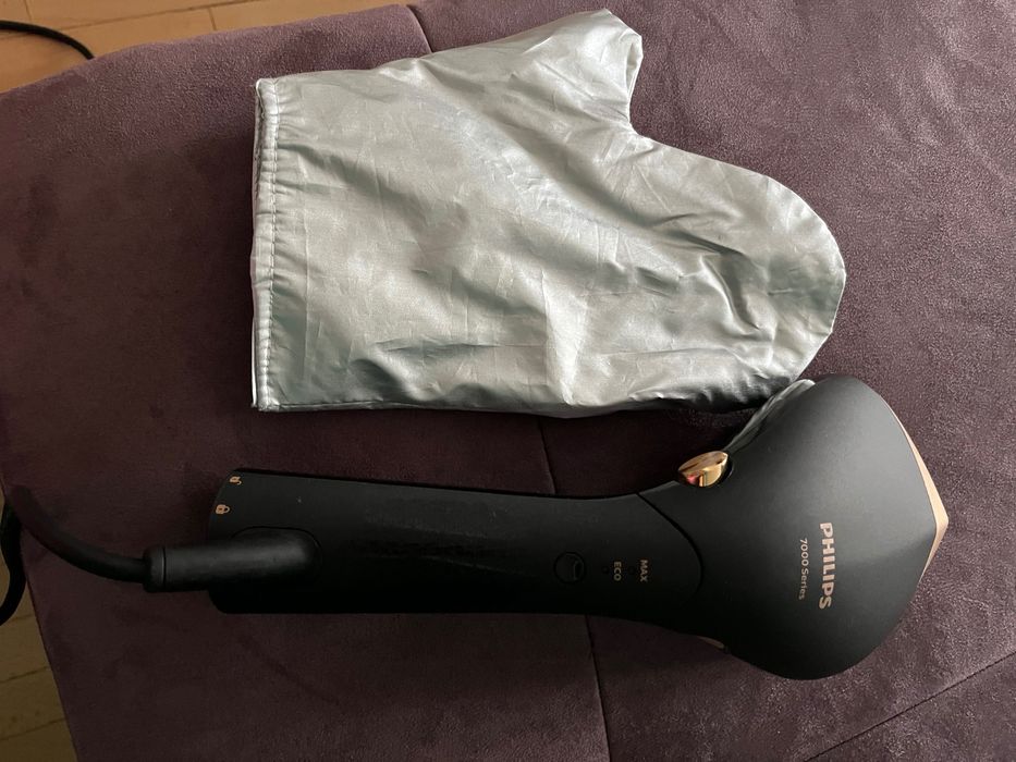 Уред за гладене с пара Philips STH7060/80