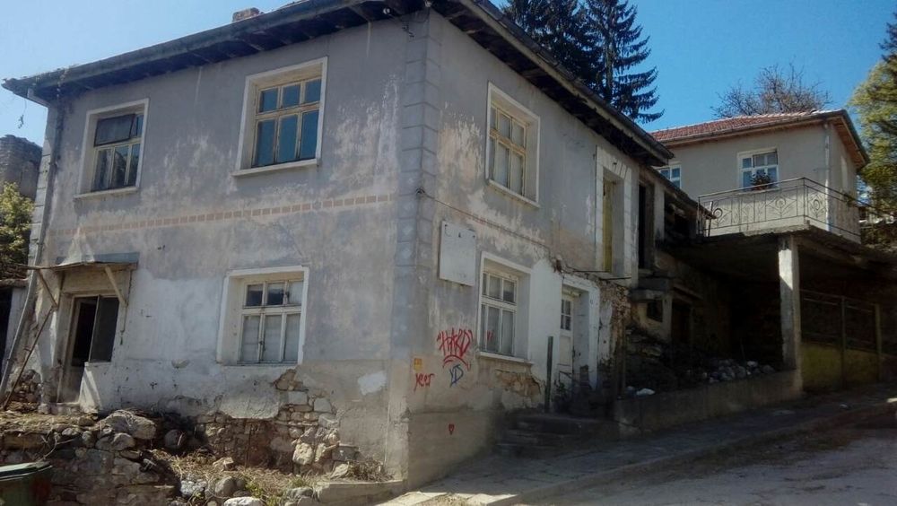 Продава се Къща в Пловдив, Кючук Париж - 1 кв.м за 55000 €/кв.м - Снимка #3