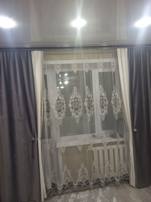 Продам комплект  шторы для зала