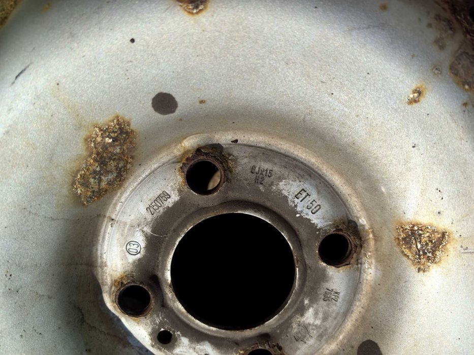 15 цола 4 х 100 мм Дачия / Рено - 6 Инча / ЕТ 50