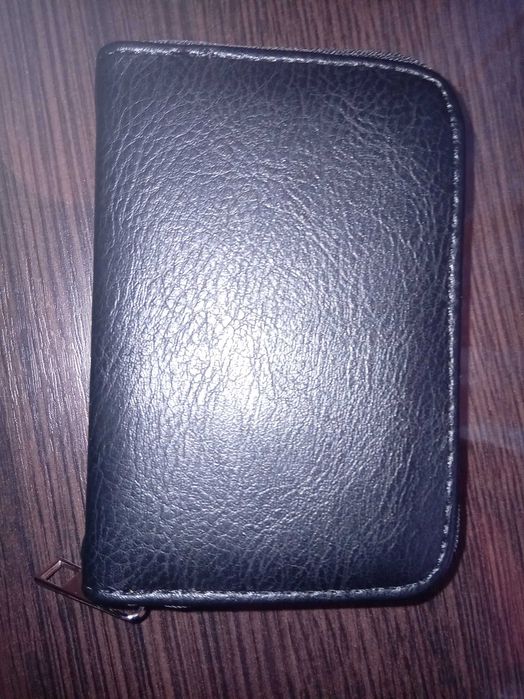 Дамски кожени портмонета