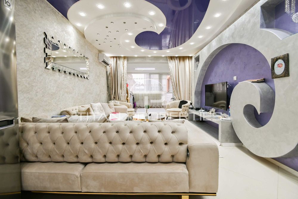 Продава се Тристаен апартамент в София, Свобода - 160 кв.м за 1875 €/кв.м - Снимка #8