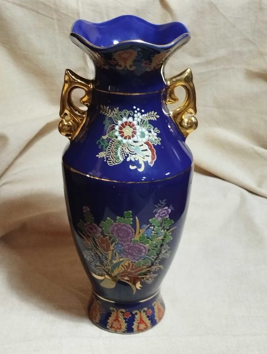 Мадонна ваза, этажерка, фруктовница кобальт