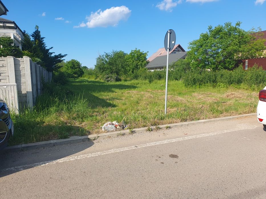 Teren intravilan 2019 mp Dragomiresti Deal // Utilități la poarta