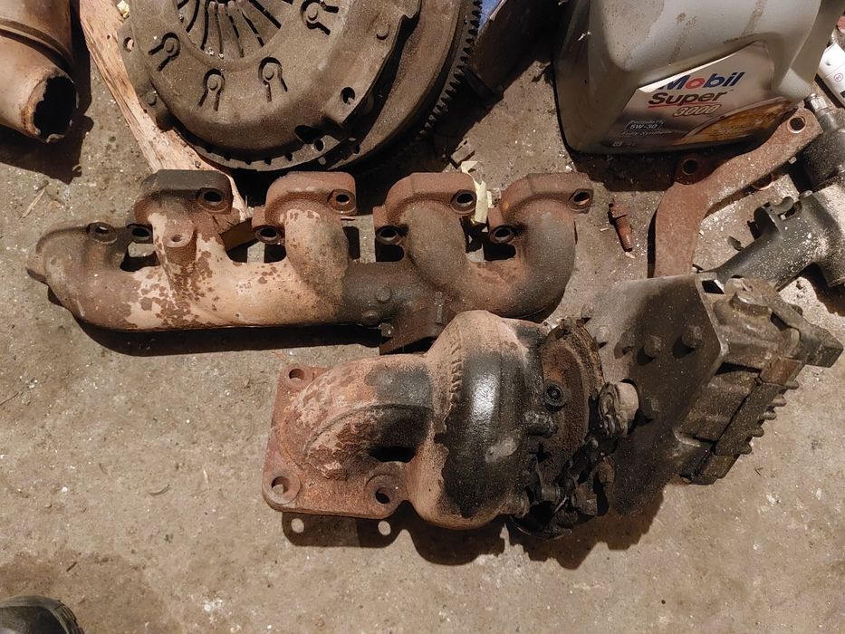 Коллектор выпускной форд.