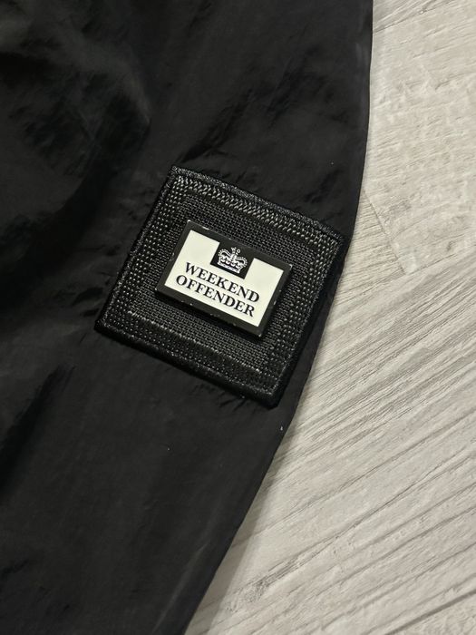 продам ветровку WEEKEND OFFENDER