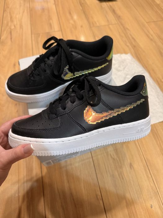 Nike Air Force 1 holografici marime 36,5