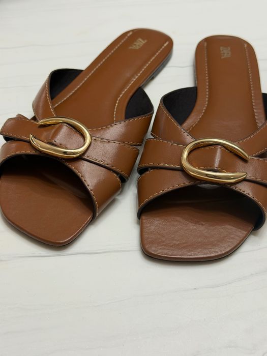 Кожаные шлепки Zara сандалии