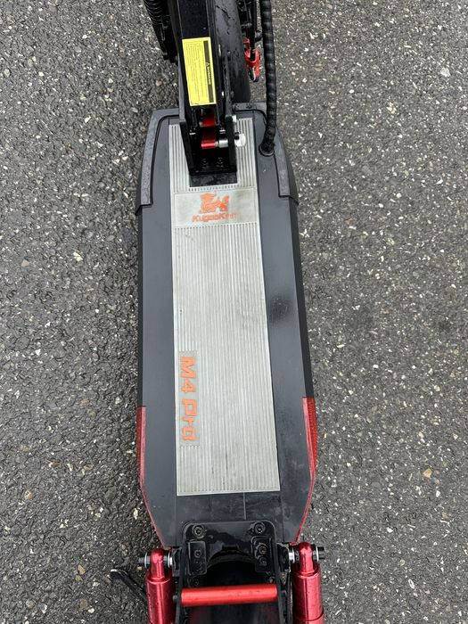 Trotineta electrică Kugoo Kukirin M4 Pro, încă în garanție