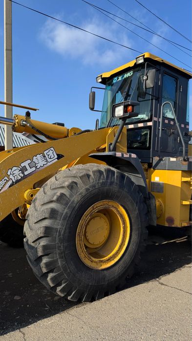 Погрузчик 3кубовый